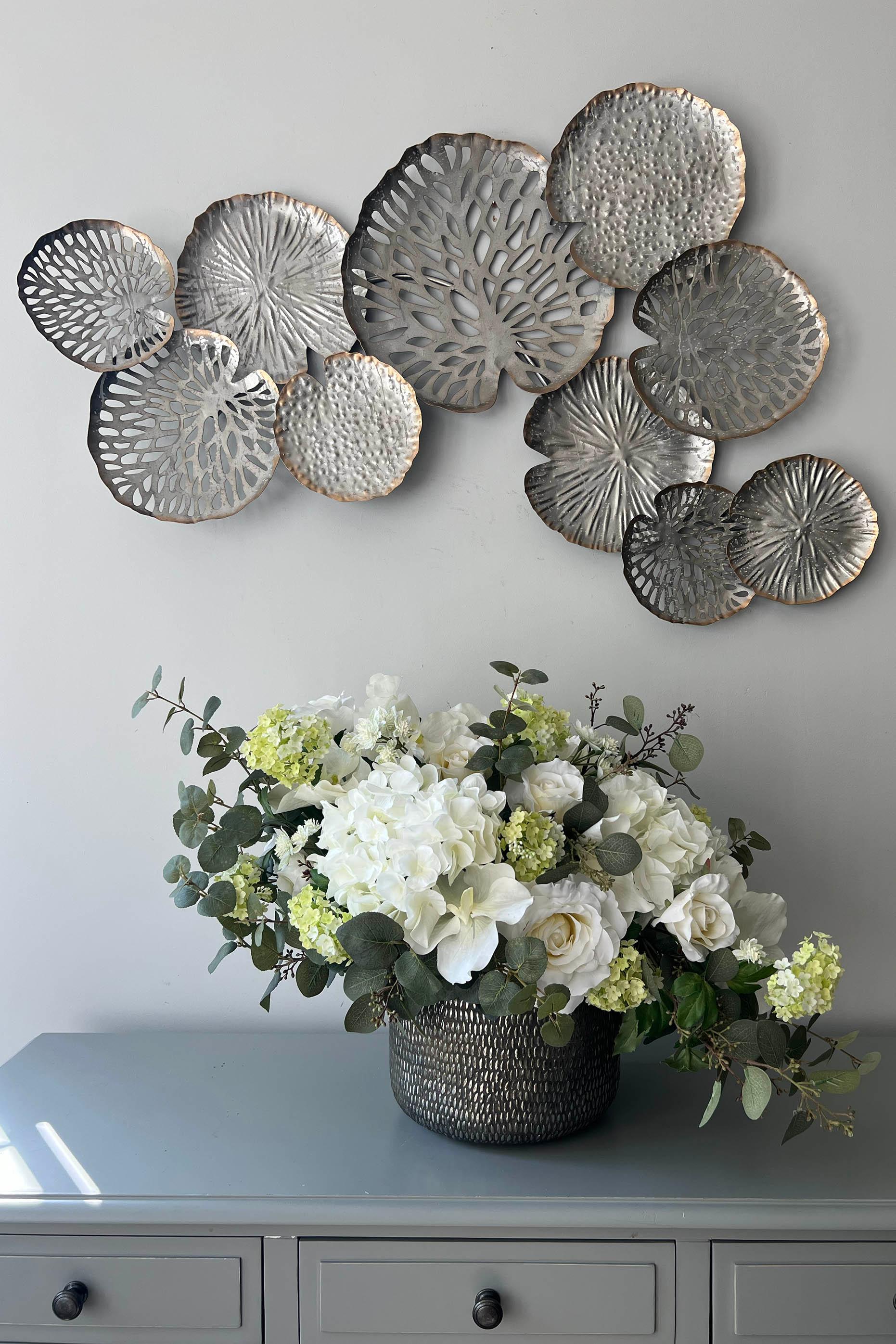 Metal Lilypad Art RTfact Flowers 