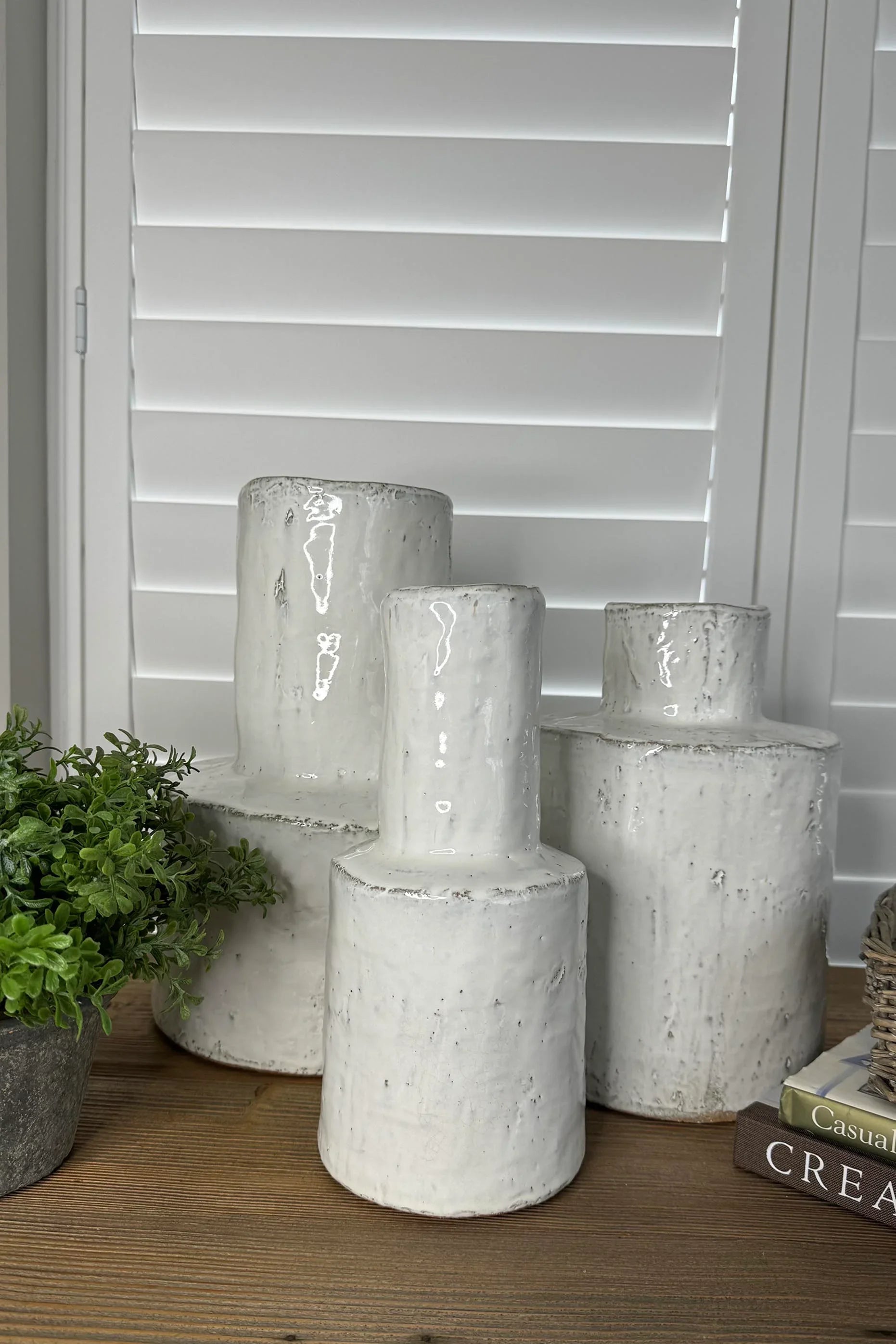 White Glazed Organic Vase RTfact Flowers 