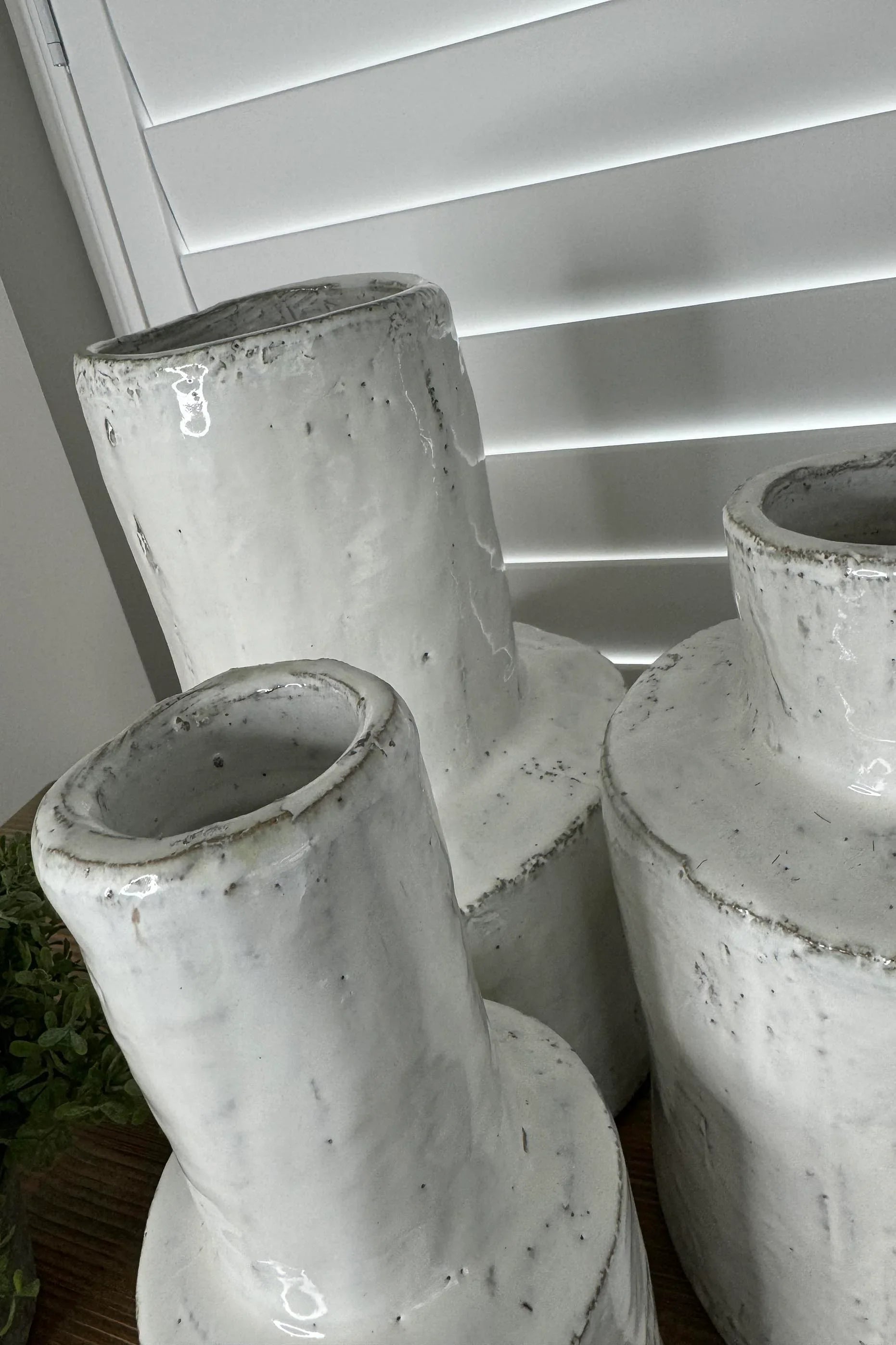 White Glazed Organic Vase RTfact Flowers 