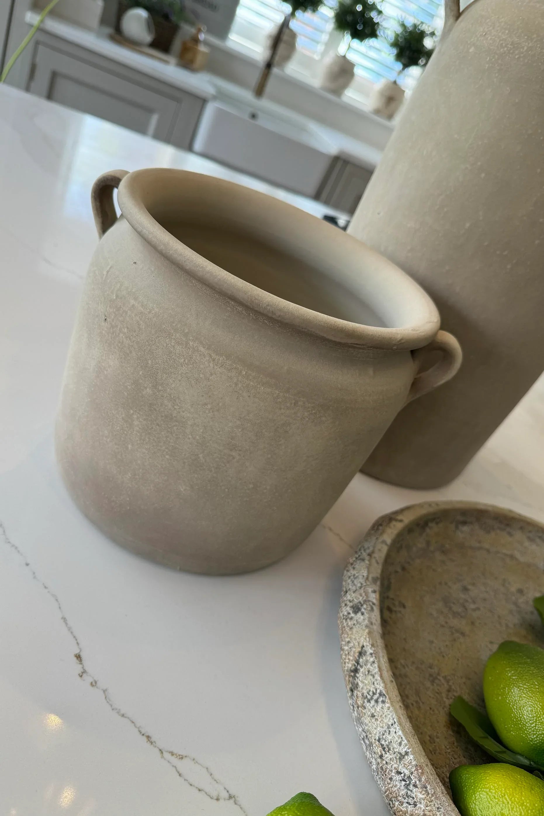 Matt Stone Vases RTfact Flowers 