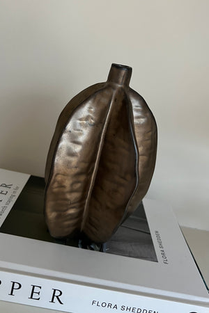 Ridged Ceramic Vase (Bronze) RTfact Flowers 