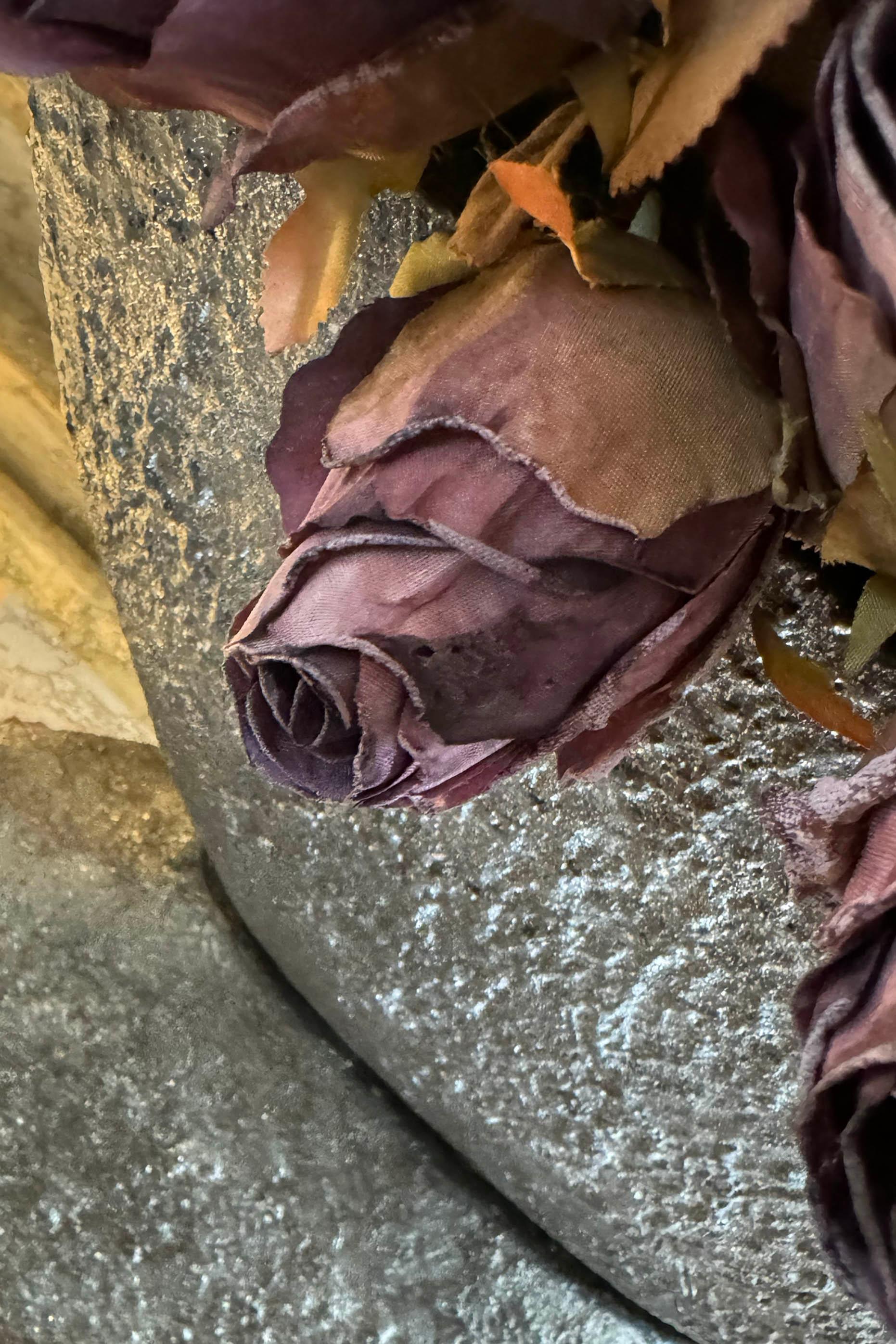 Roses (Champagne) in a Hand Painted Stone Boat RTfact Flowers 