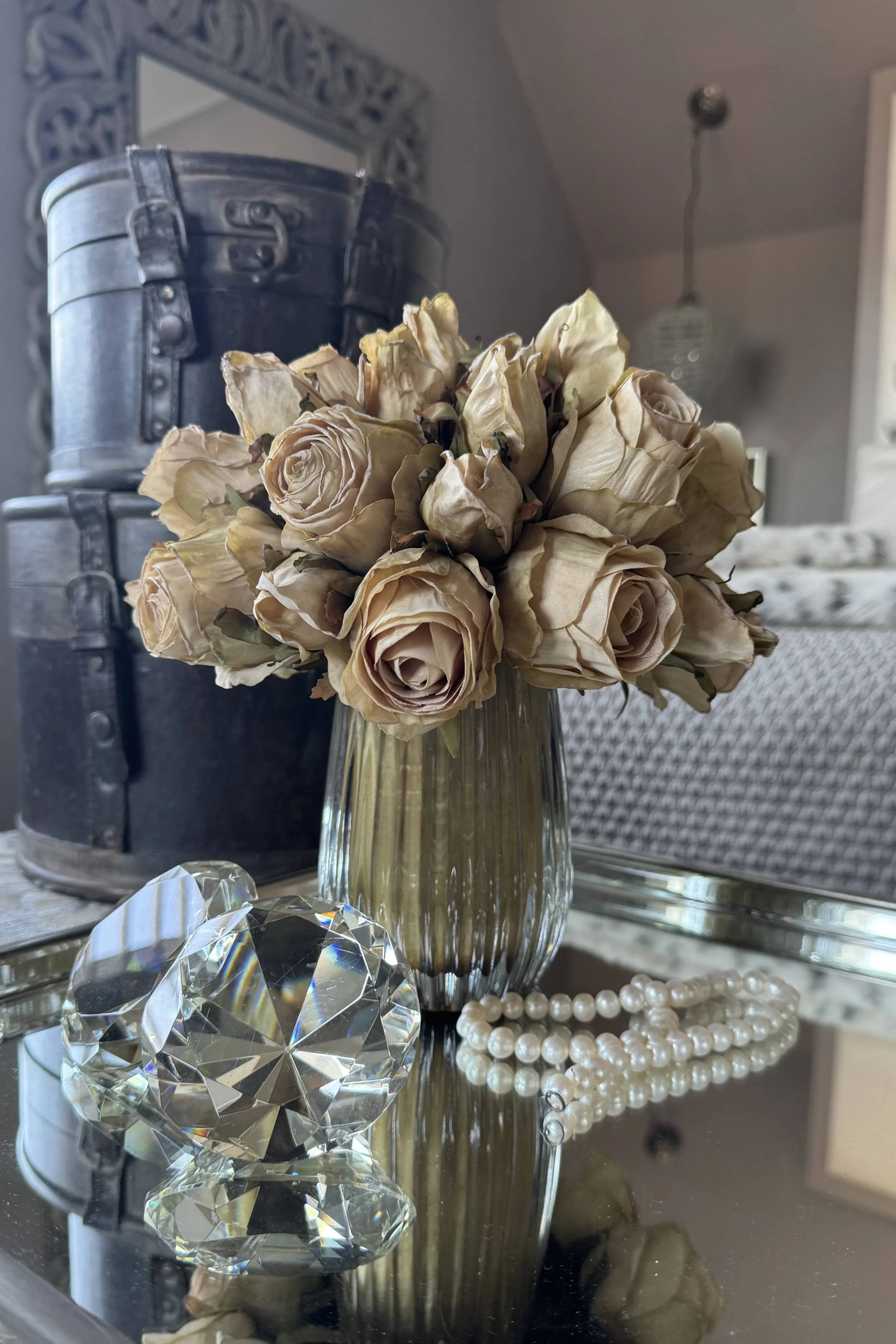 Roses in a Ribbed Glass Vase (Champagne) RTfact Flowers 