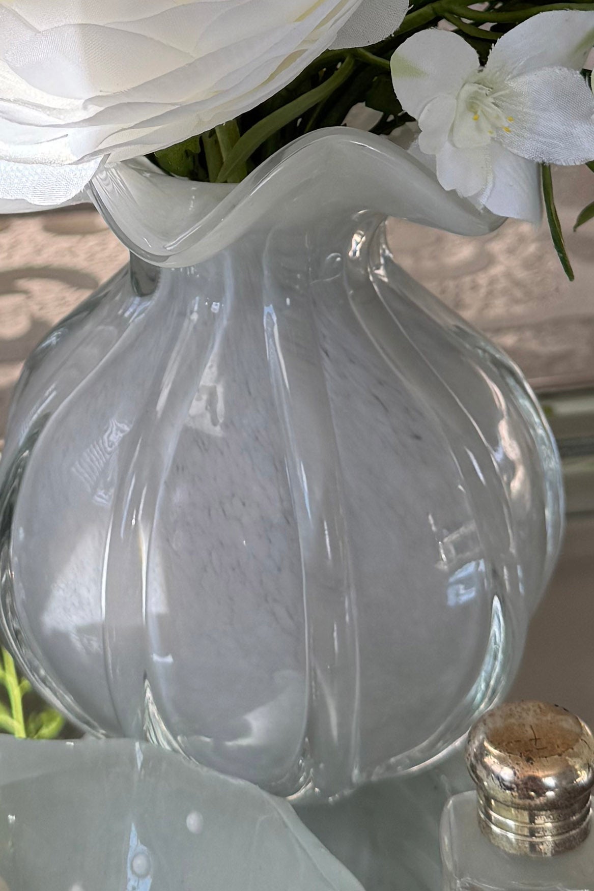 Ranunculus and Larksprum Spray in a Ribbed Glass Vase (White) RTfact Flowers 