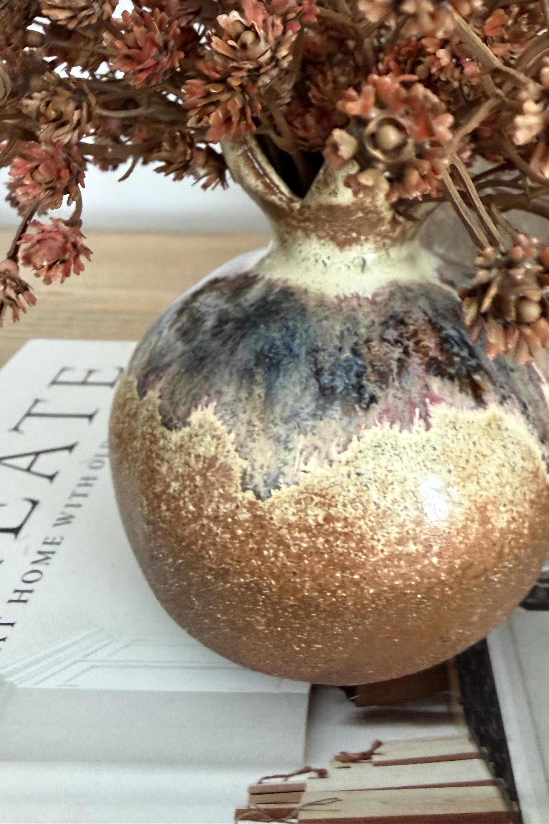 Gypsophilia in a Bronze Grey Vase RTfact Flowers 