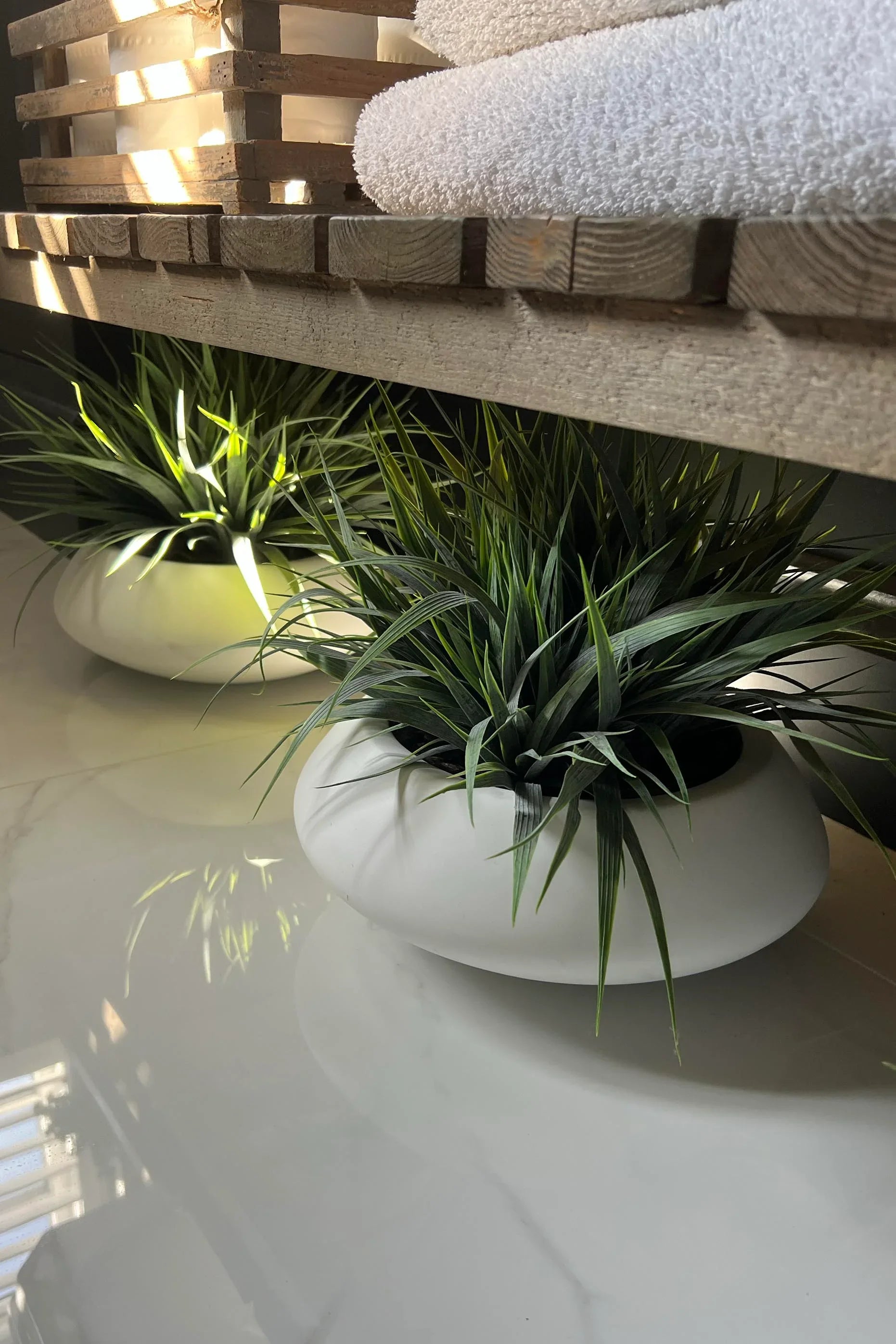 Vanilla Grass in a Matt White Bowl RTfact Flowers 