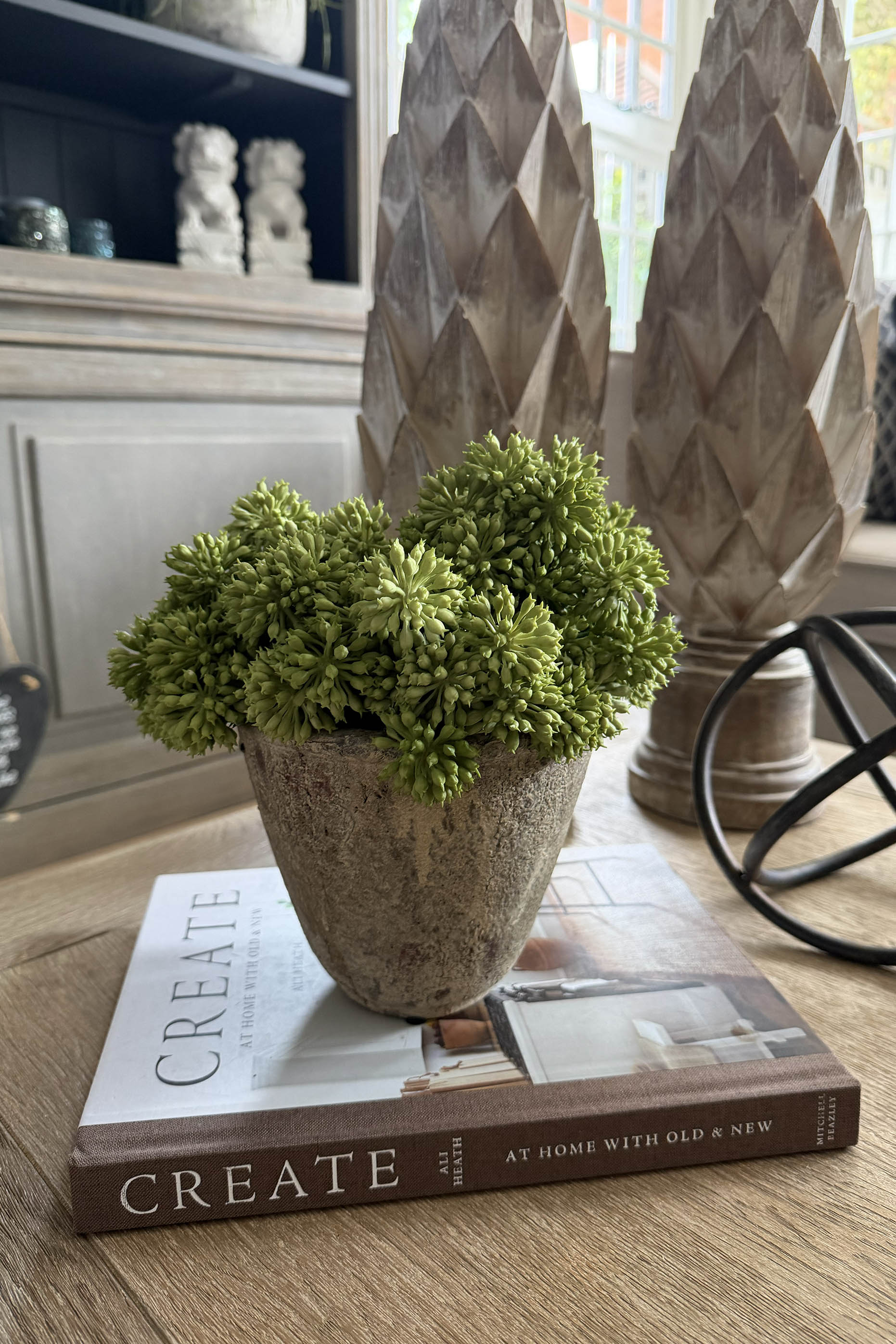 Angelica in a Rustic Stone Pot RTfact Flowers 