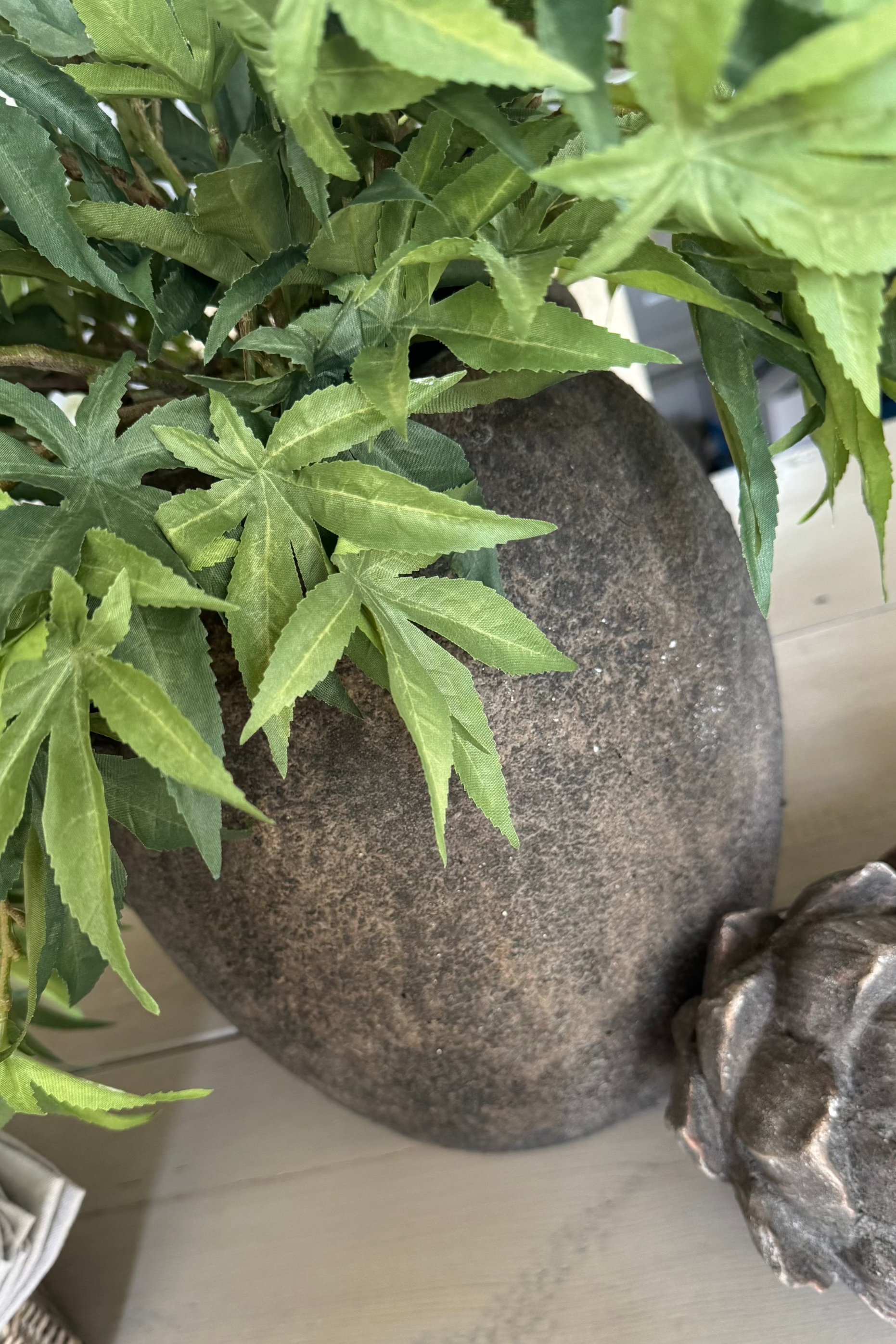 Maple Leaf in a Rustic Sandstone Pot RTfact Flowers 
