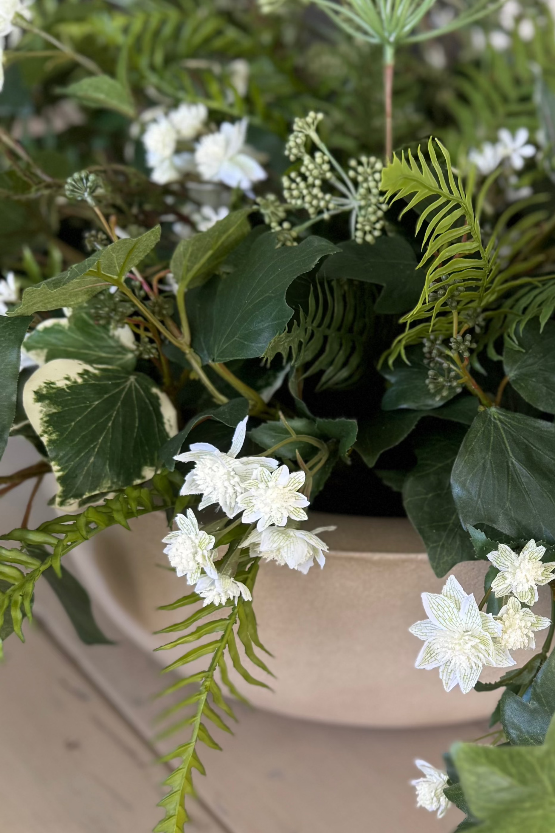 Ivy, Angelica and Astrantia in a Sandstone Coloured Bowl RTfact Flowers 