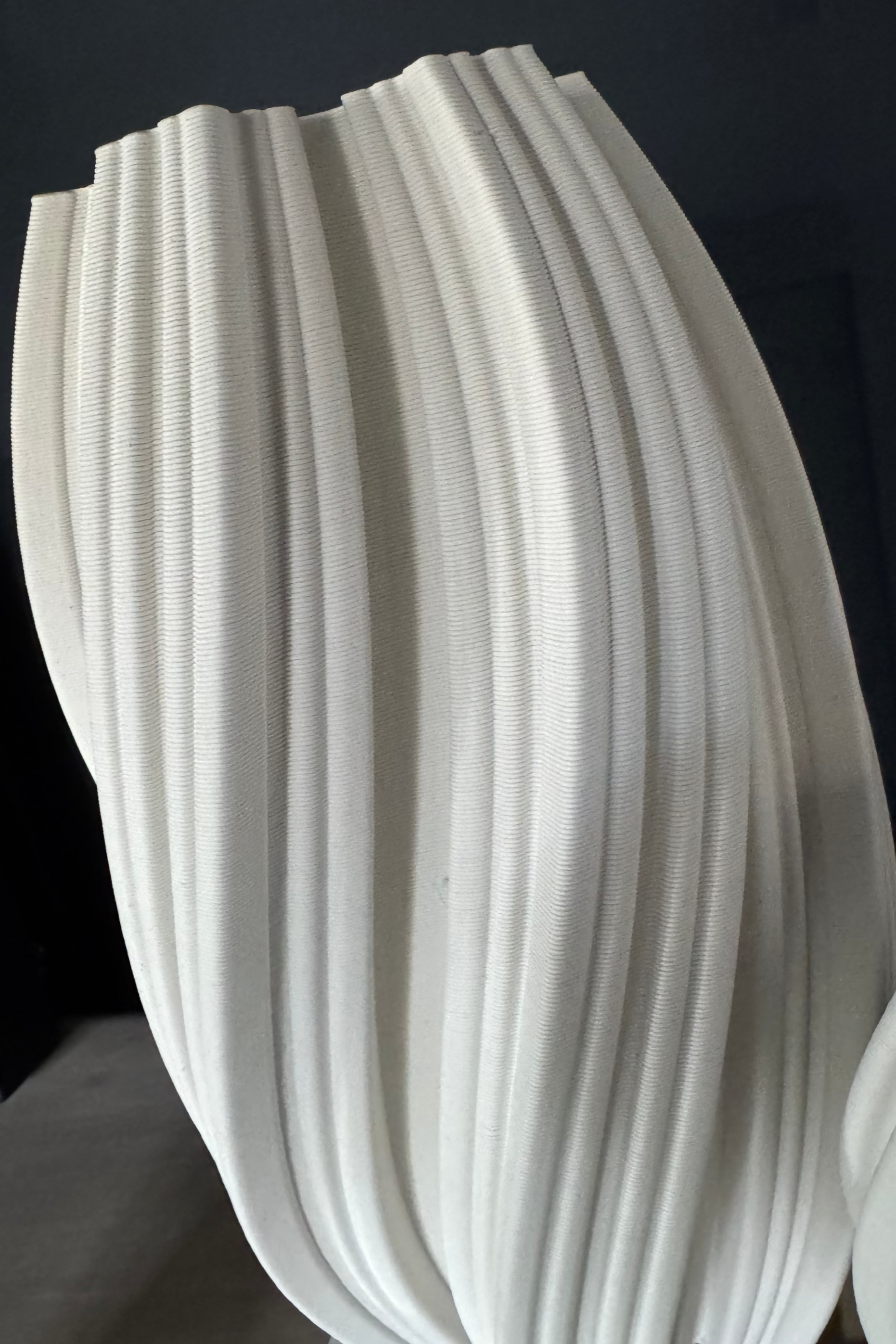 White Ceramic 'Star' Vase RTfact Flowers 
