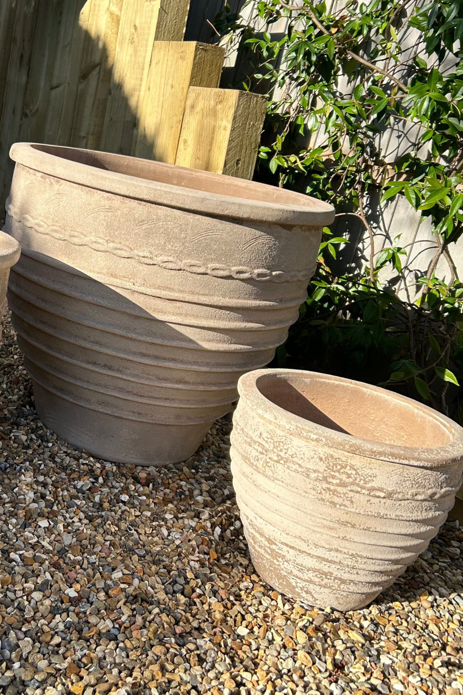 Antique Terracotta Pots with Rib Detail RTfact Flowers 