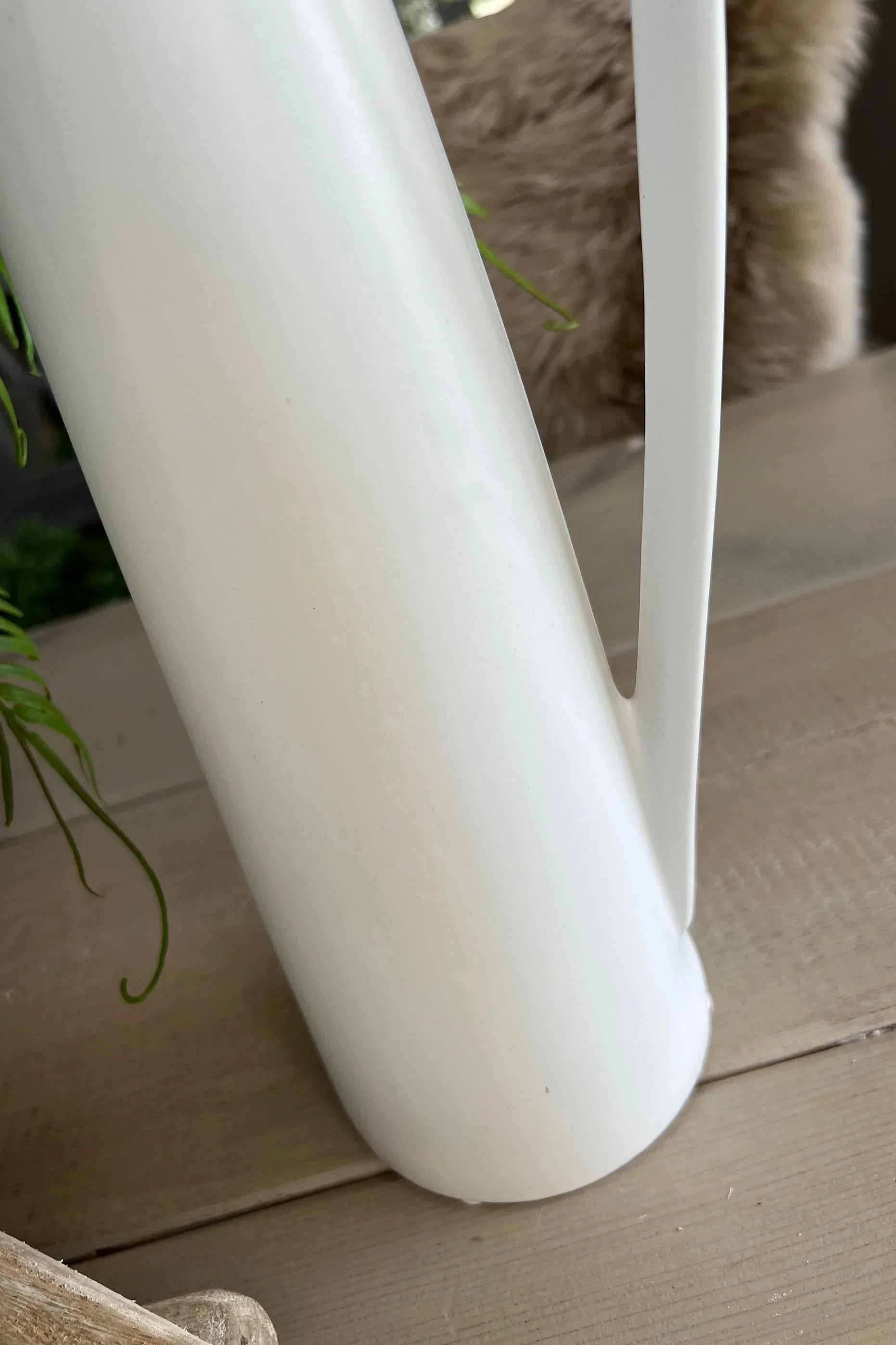 White Decorative Jugs ( Set of 2) RTfact Flowers 