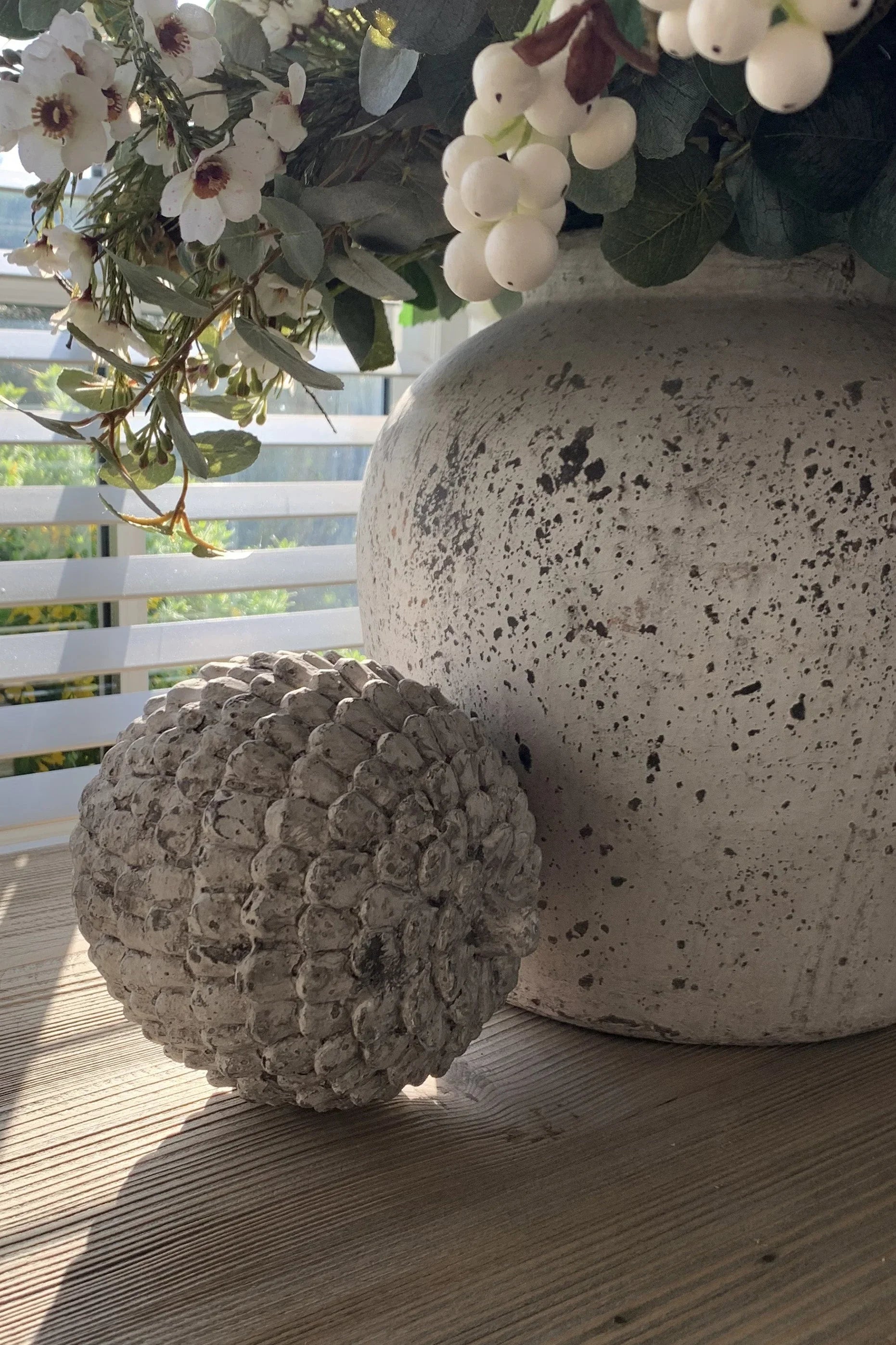Decorative Pine Cone RTfact Flowers 