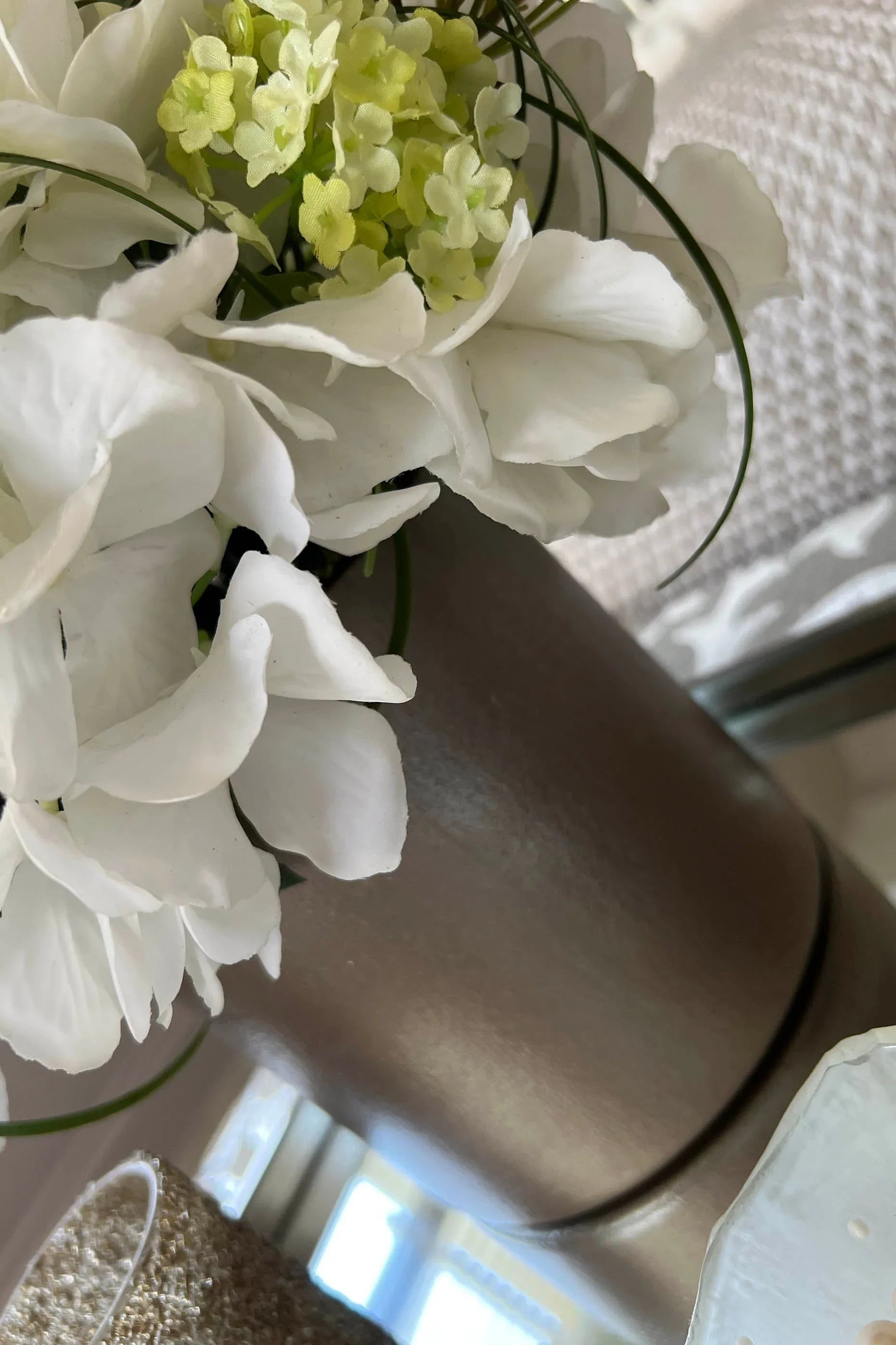 Rose, Hydrangea and Queen Anne's Lace in a Champagne Bronze Vase (White) RTfact Flowers 
