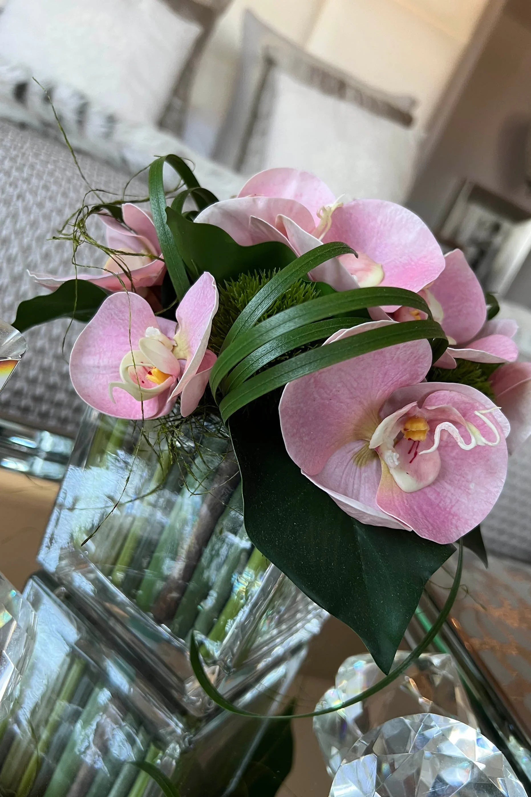 Vanda Orchid with Dianthus in a Stem Lined Cube (Pink) RTfact Flowers 