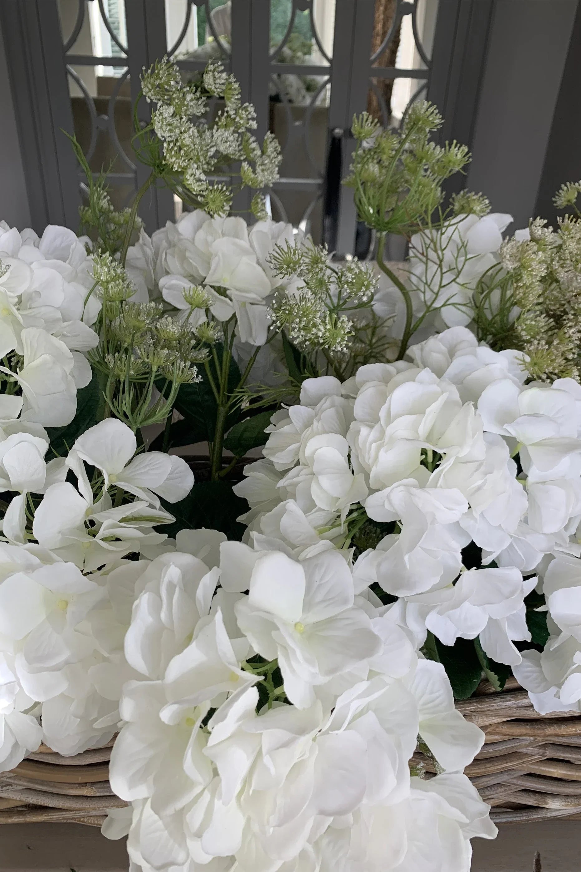 Hydrangea and Queen Anne's Lace in a Basket RTfact Flowers 